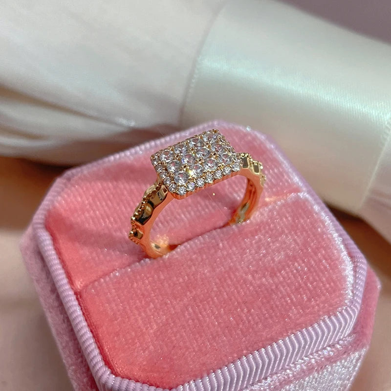 Major Flare Classic Rose Gold Plated Sparkling Ring