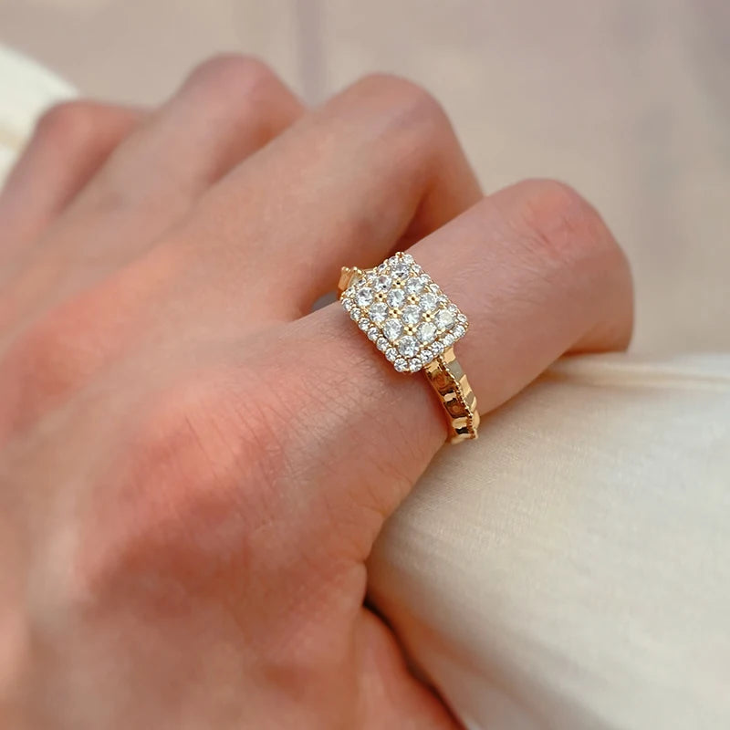 Major Flare Classic Rose Gold Plated Sparkling Ring