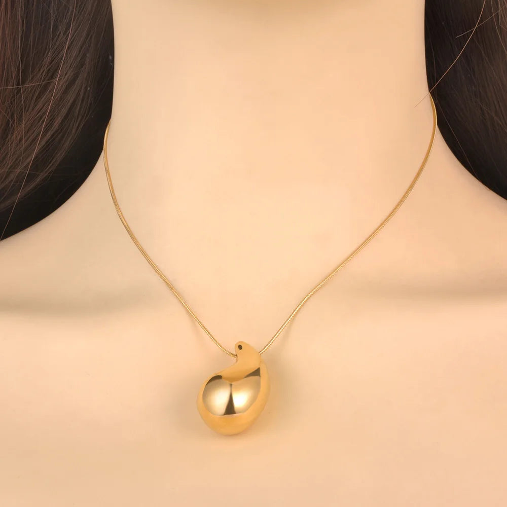 Major Flare Teardrop Necklace